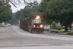 NS 4637 street running long hood forward